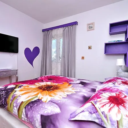 Ruzarija Apartment