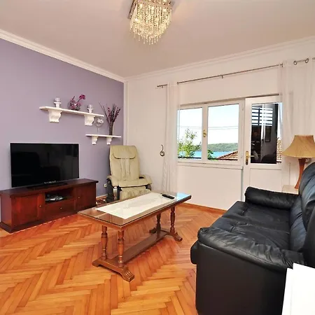 Ruzarija Apartment Trogir