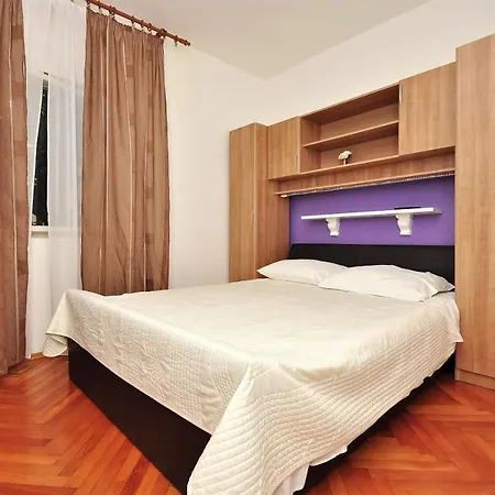 Appartement Ruzarija *